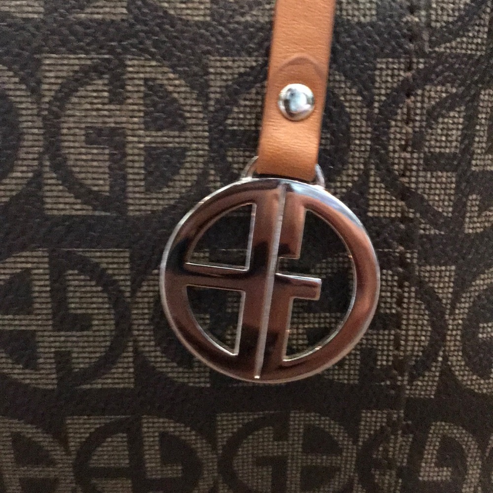 Giani Bernini Block Signature Tote - image 2